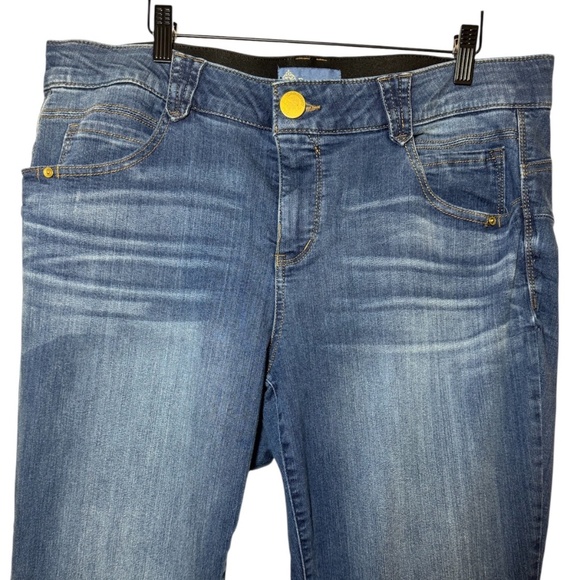 Democracy Ab Solution Skinny Jeans – Plus Size 18W, Mid Rise, Blue Stretch Denim - Picture 2 of 7